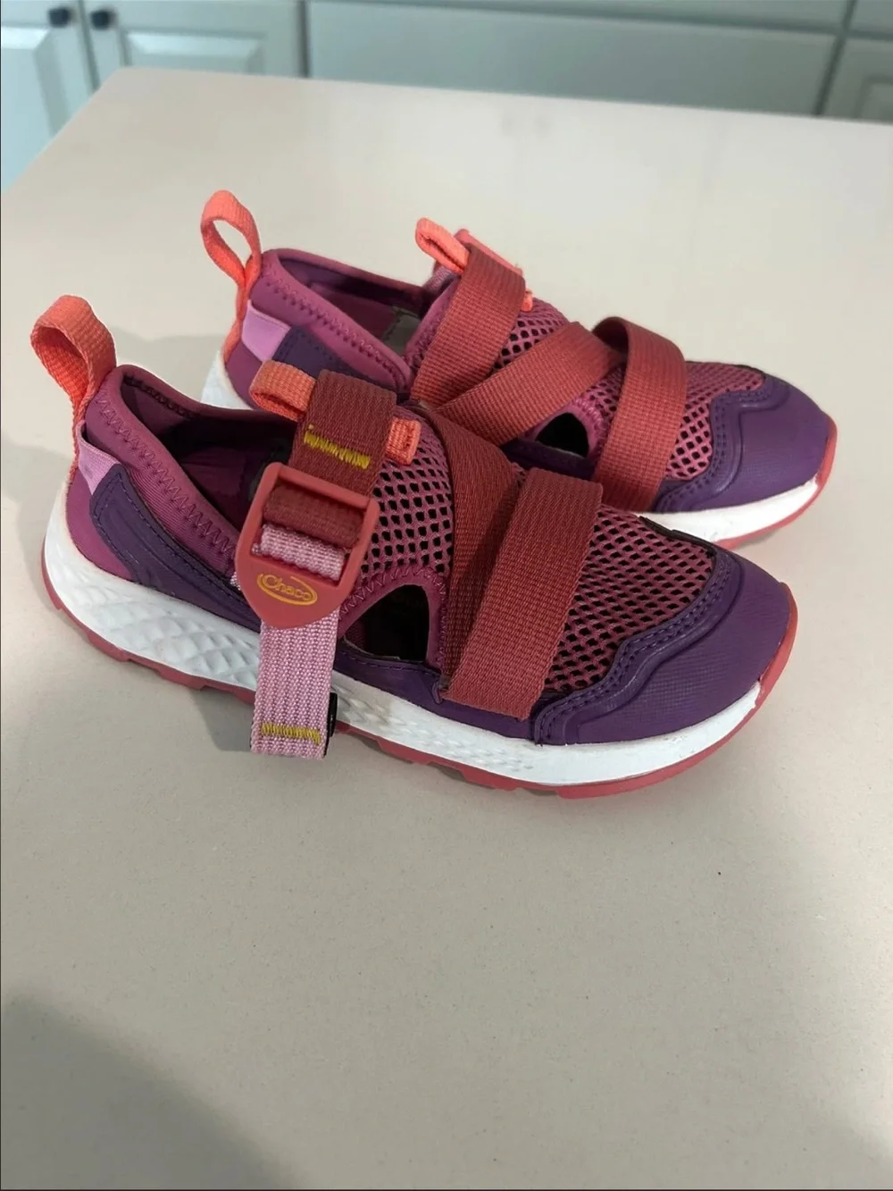 CHACO girls size 13 Kids Athletic water strap Sandals in Purple Coral